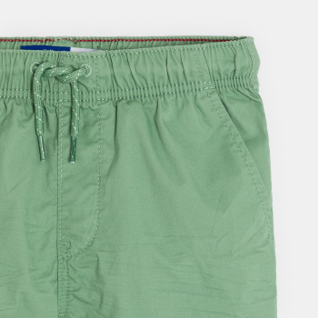Boy's slim-fit plain green Bermuda shorts