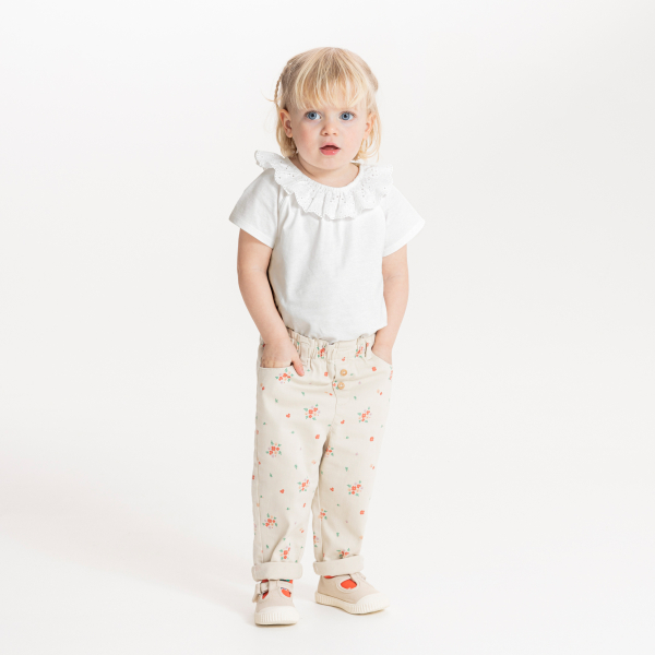 Baby girl's white T-shirt with embroidered collar