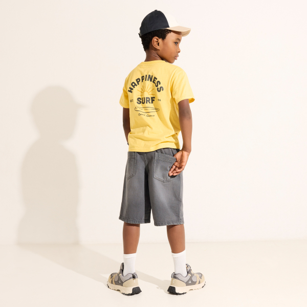 Boy's yellow short-sleeve T-shirt with slogan front and back