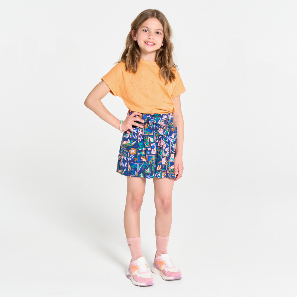 Girl's light orange short-sleeve T-shirt with embroidered motifs