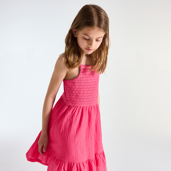 Robe à bretelles détail crochet et volant rose Fille