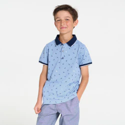 Boy's blue jersey piqué printed polo shirt with short sleeves | OKAIDI 