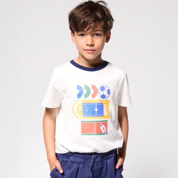 Boy's white short-sleeved T-shirt with motif